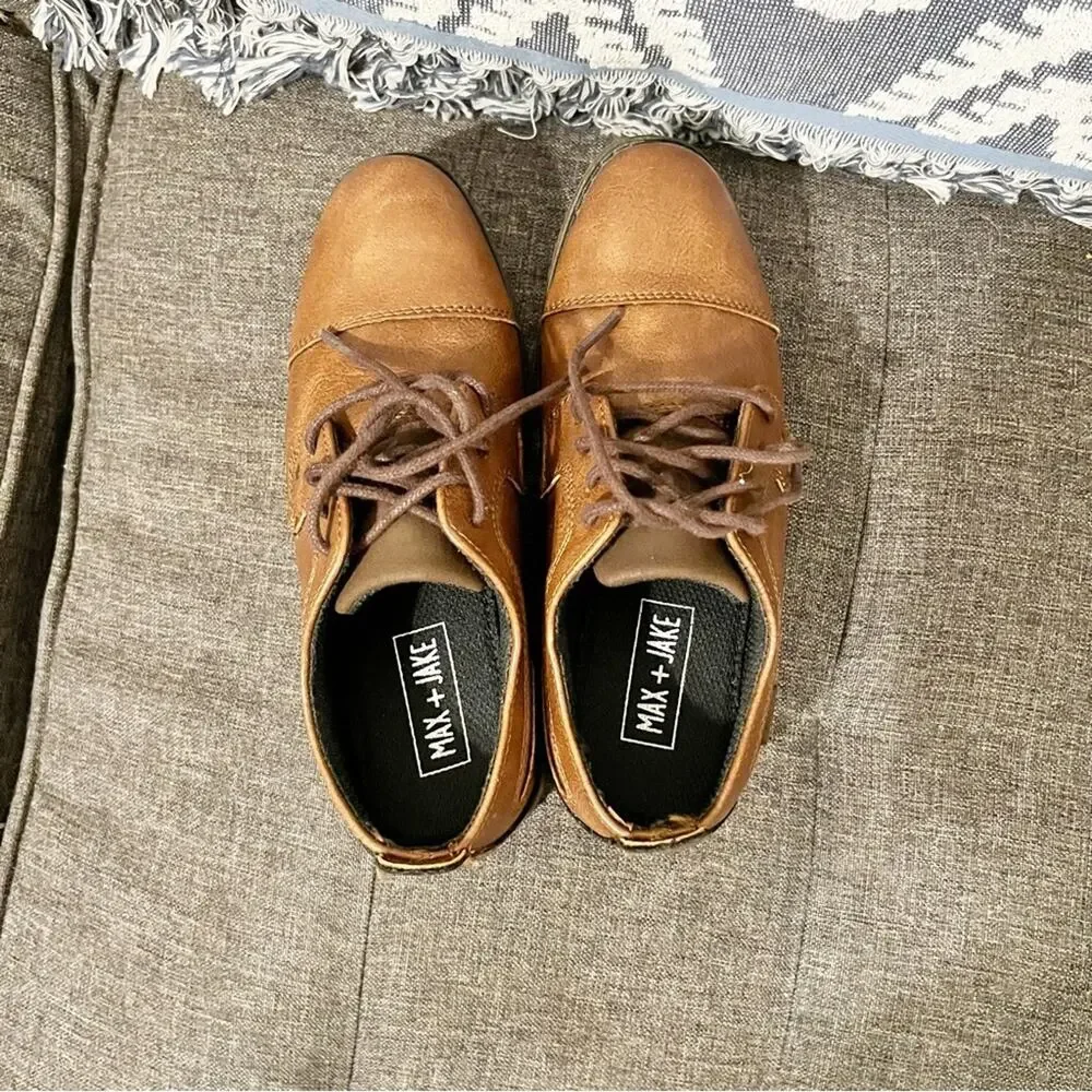 MAX + JAKE Boy’s Buckley Oxford Dress Shoes, 1 Medium (Age 7)